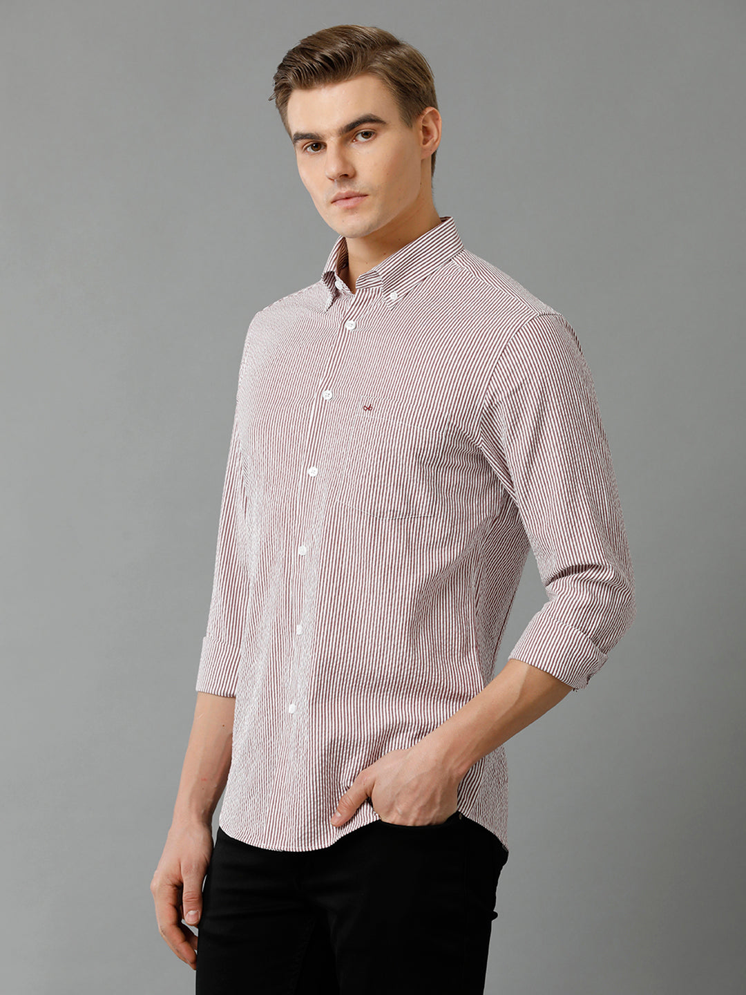 Aldeno Mens Slim Fit Vertical Stripes Red Formal Cotton Seersucker Shirt (CONLE)