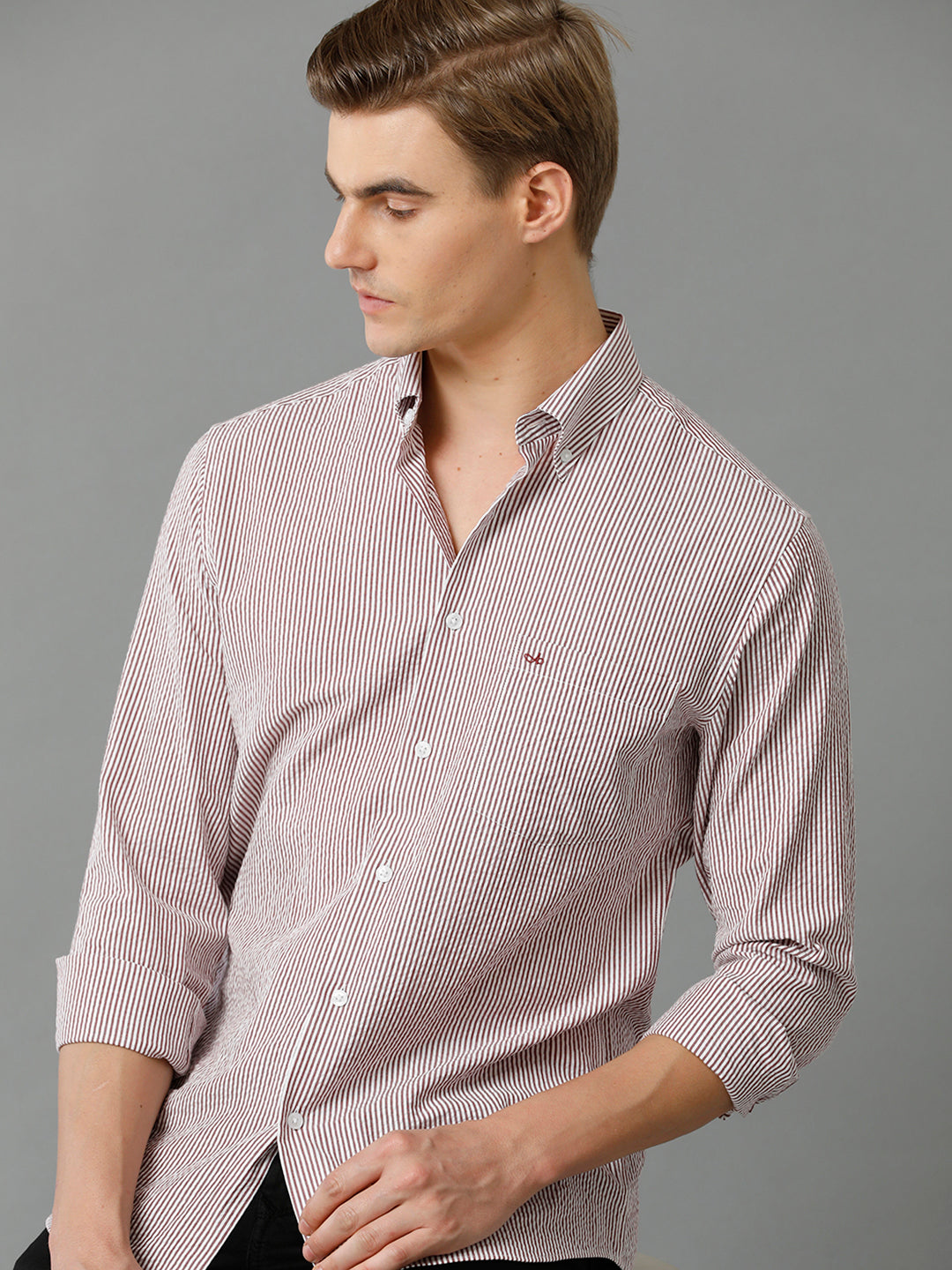Aldeno Mens Slim Fit Vertical Stripes Red Formal Cotton Seersucker Shirt (CONLE)