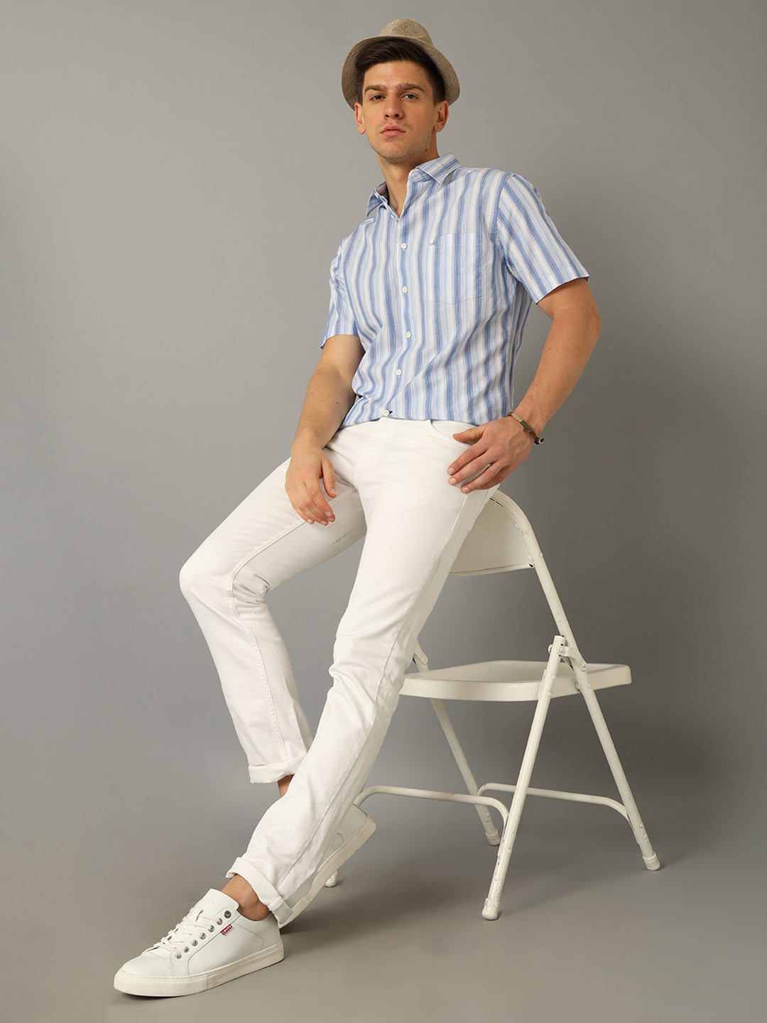 Aldeno Men Striped Casual Blue & White Shirt