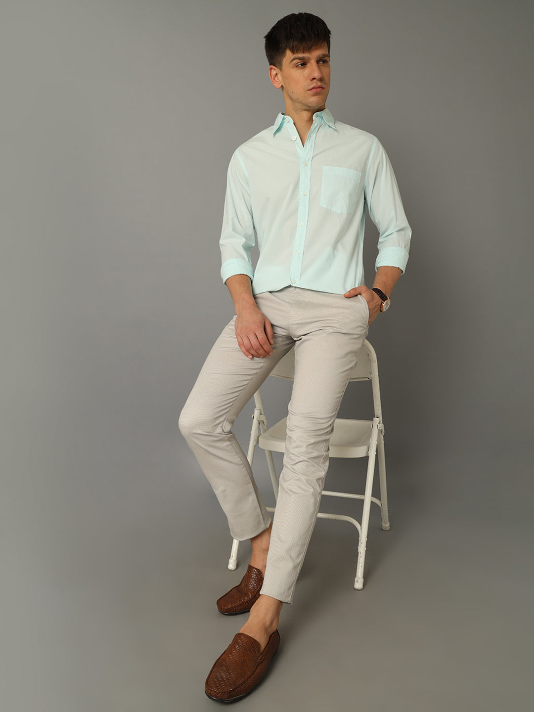 Aldeno Men Solid Formal Light Green Shirt