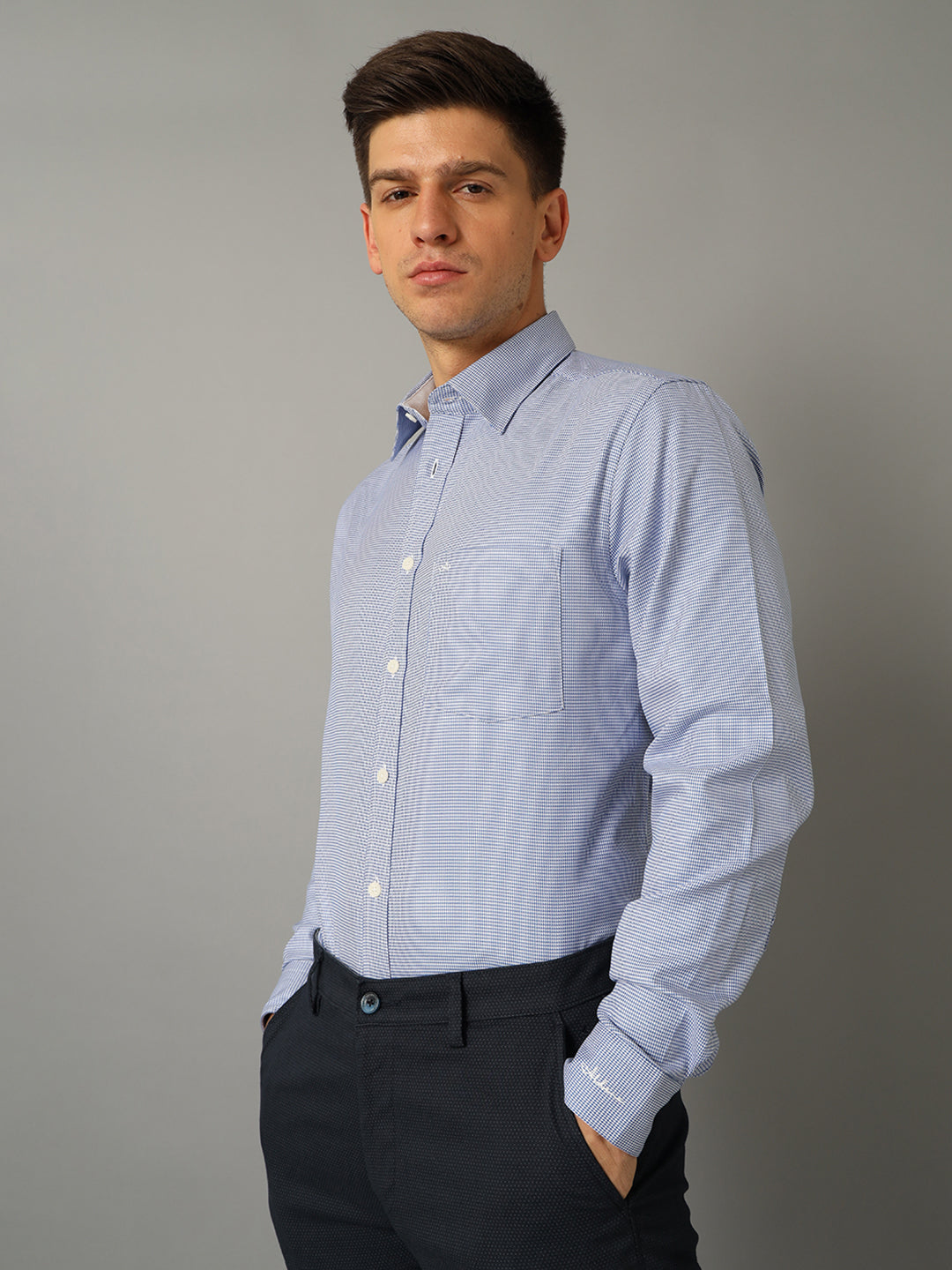 Aldeno Men Solid Formal Blue Shirt