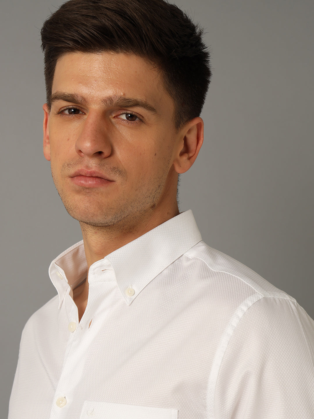 Aldeno Men Solid Formal White Shirt