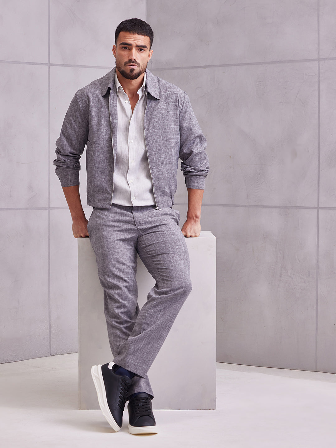 Aldeno Men Regular Fit Solid Light grey Linen Shirt (MAYO)