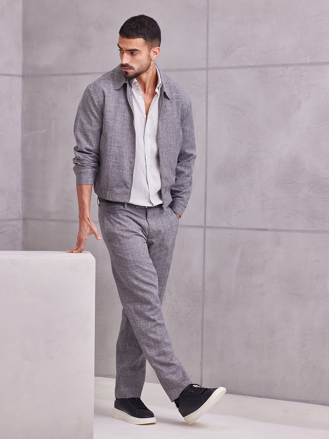 Aldeno Men Regular Fit Solid Light grey Linen Shirt (MAYO)
