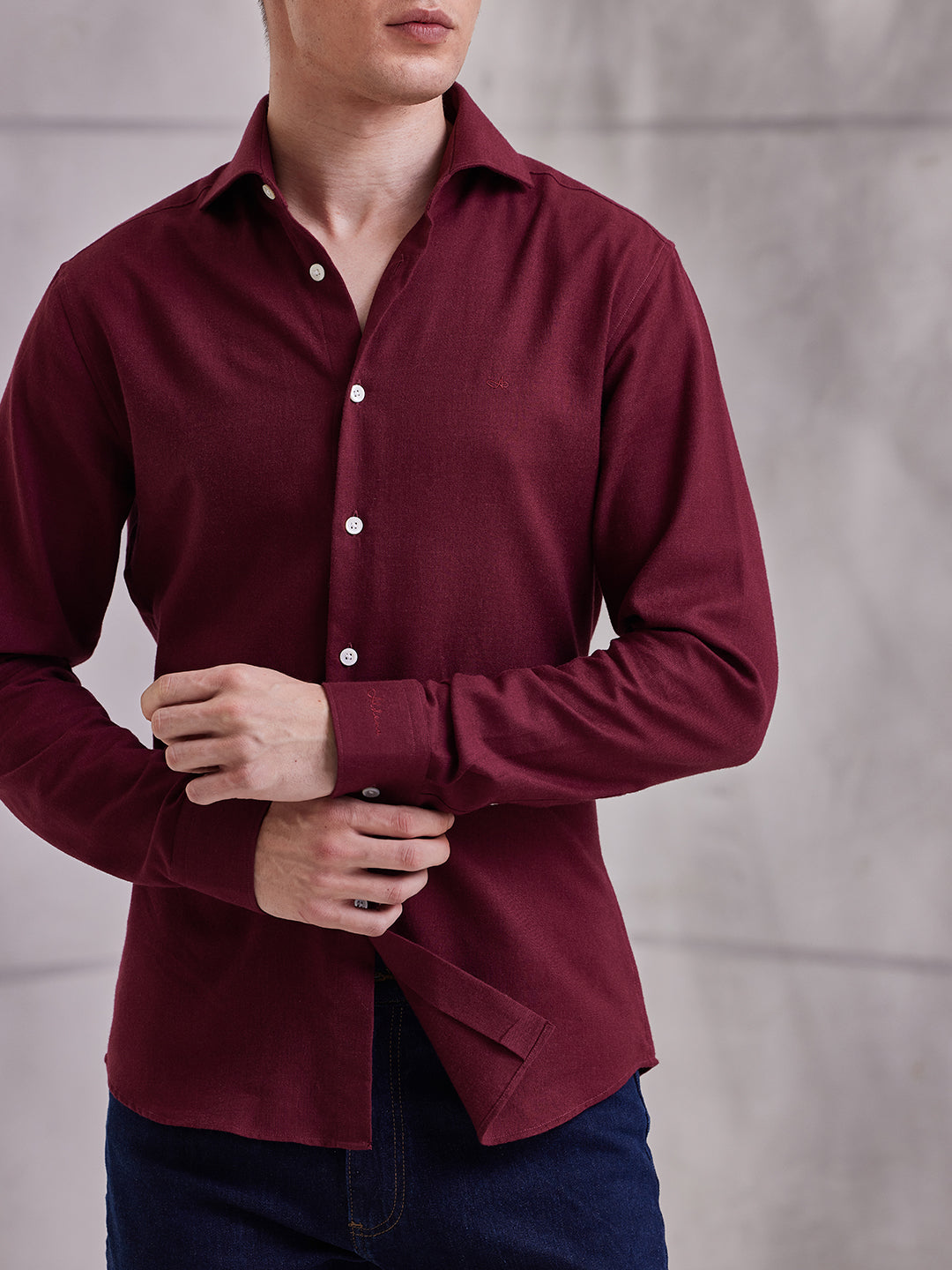 Aldeno Men Slim Fit Solid Maroon Cotton Shirt (MOON)