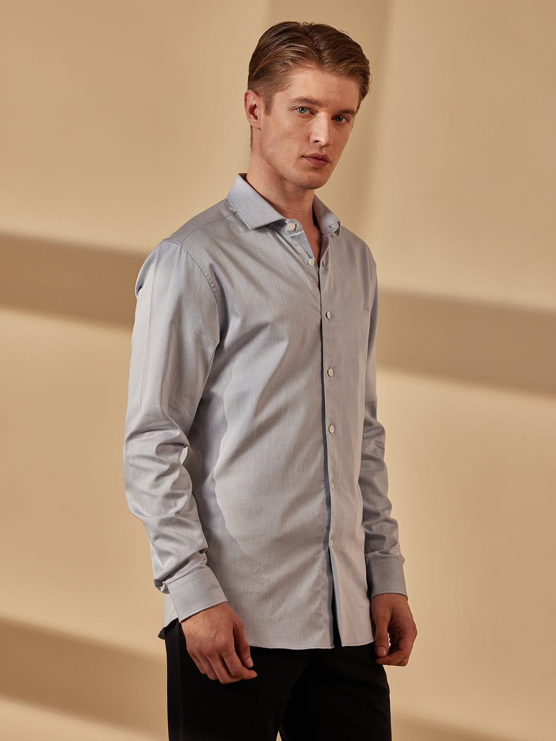 Aldeno Men Slim Fit Solid Light Grey Cotton Shirt (MEDN)