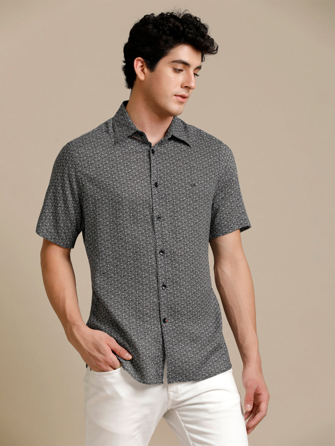 Aldeno Mens Regular Fit Geometric Black/White Casual Rayon Shirt (PINBAK)