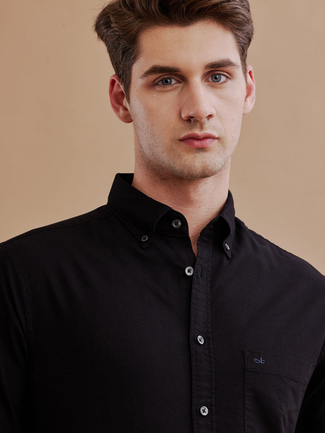 Aldeno Men Solid Casual Black Shirt