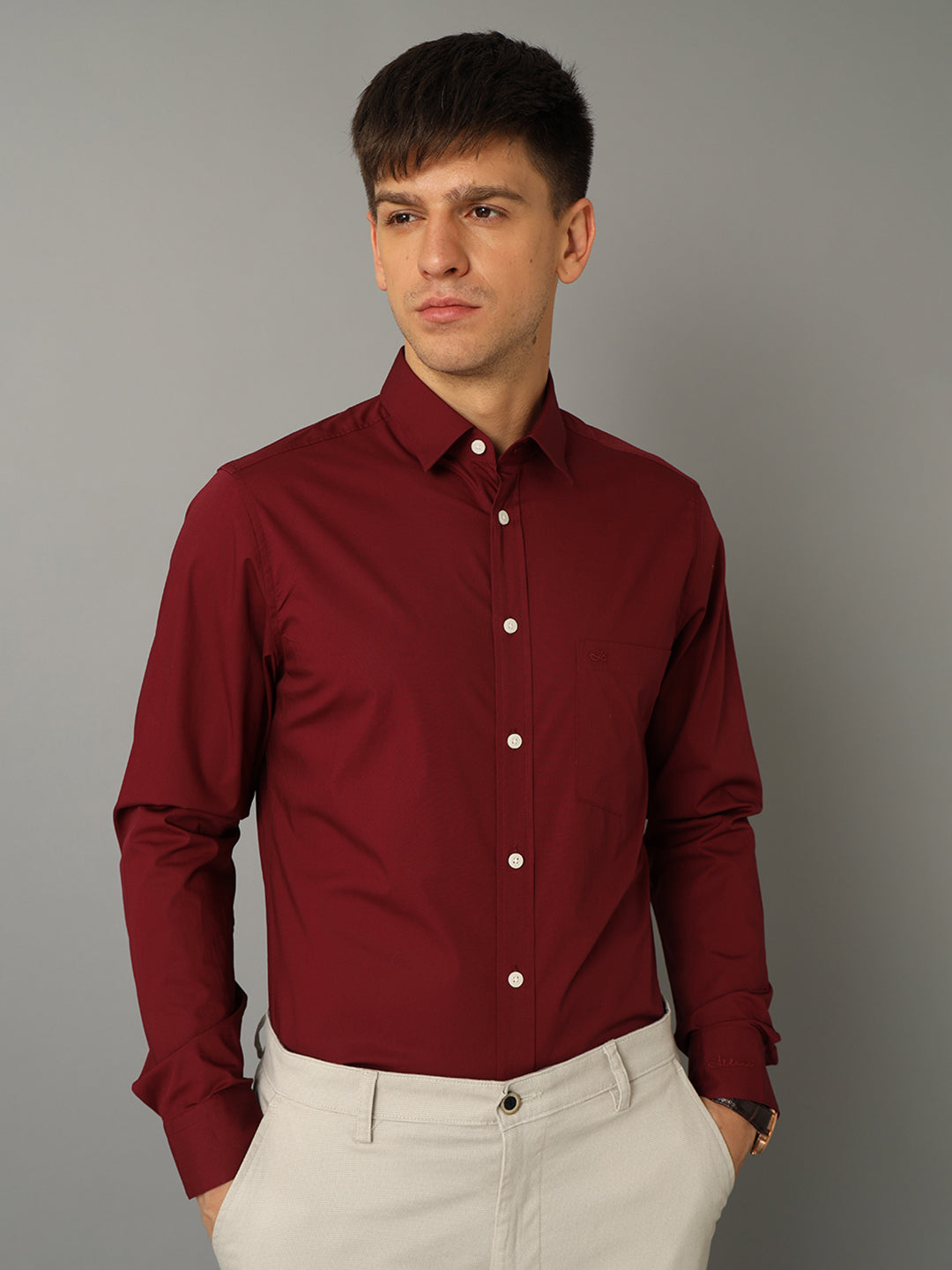 Aldeno Men Solid Formal Maroon Shirt