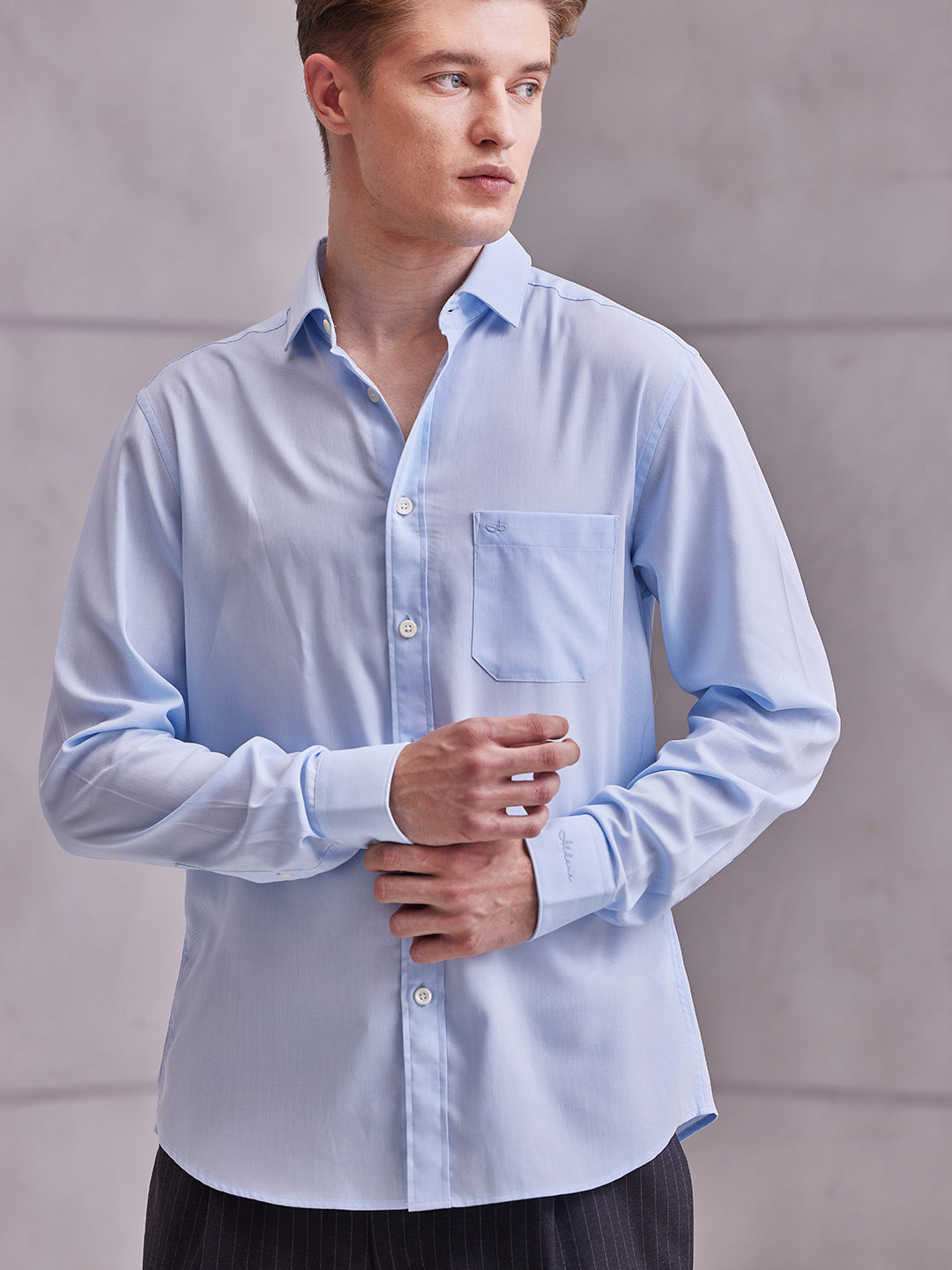 Aldeno Men Regular Fit Solid Light blue Cotton Shirt (MATV)