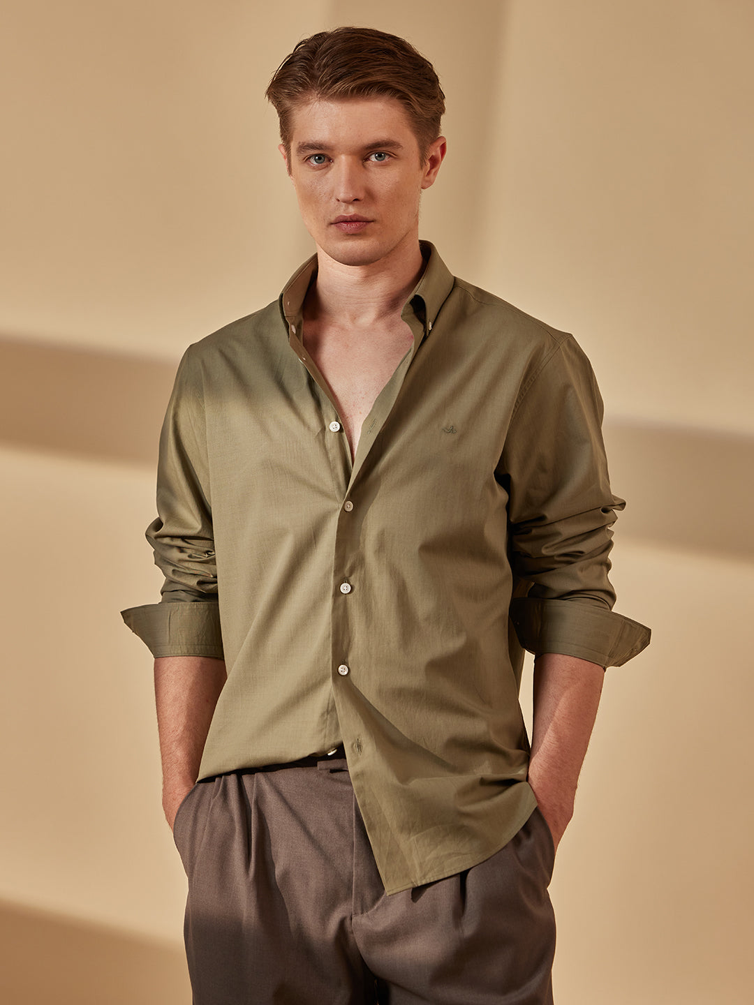 Aldeno Men Regular Fit Solid Olive green Cotton Shirt (MORP)