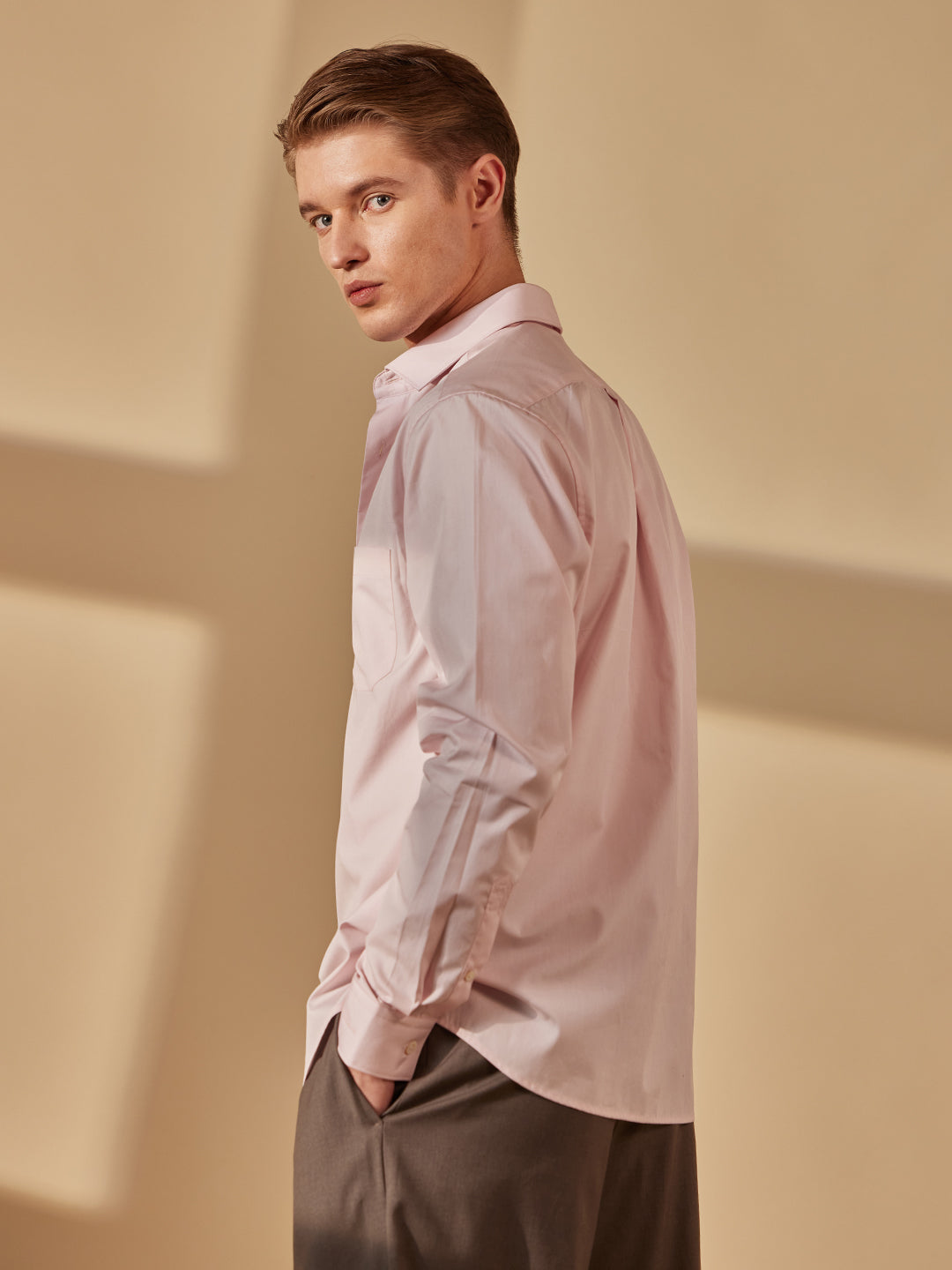 Aldeno Men Regular Fit Solid Pink Cotton Shirt (MIRH)